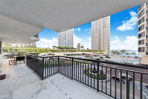 608-540 Brickell Key Dr, Miami, FL, 33131-2640 | Card Image