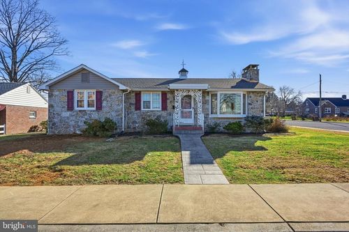 535 S 6th St, DENVER, PA, 17517-1105 | Card Image