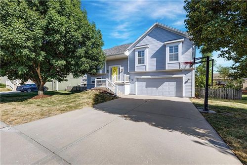 713 S Meadowbrook St, Gardner, KS, 66030-9227 | Card Image