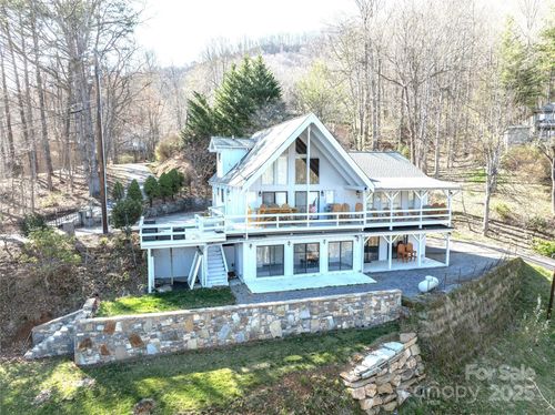 158 Blackberry Ln, Maggie Valley, NC, 28751-5507 | Card Image