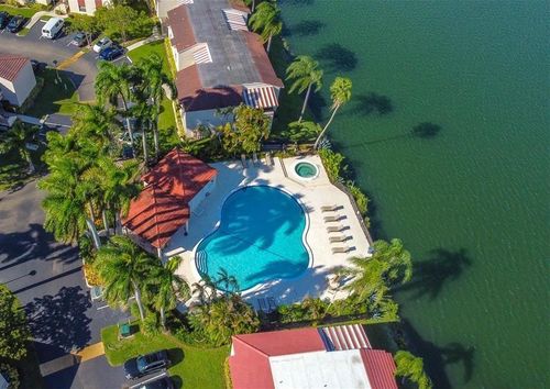 5-20065 Ne 3rd Ct, Miami, FL, 33179-2951 | Card Image