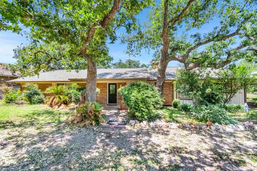 105 Agarita Dr, Burnet, TX, 78611-2894 | Card Image