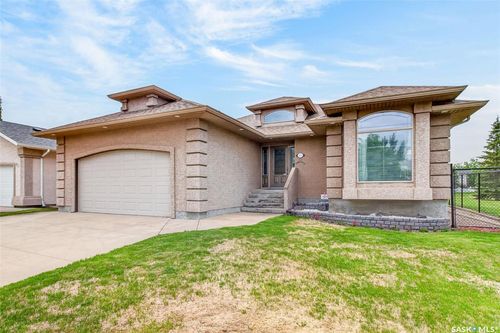 1 Telfer Bay, Prince Albert, SK, S6X1C4 | Card Image