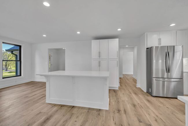 Big open kitchen with island. | Image 10