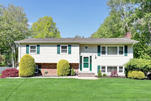 33 Farmhouse Rd, Congers, NY, 10920-1812 | Card Image