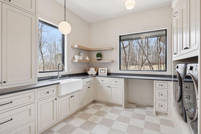 Laundry Room | Image 35