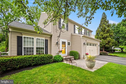2022 Mallard Cir S, Phoenixville, PA, 19460-5104 | Card Image