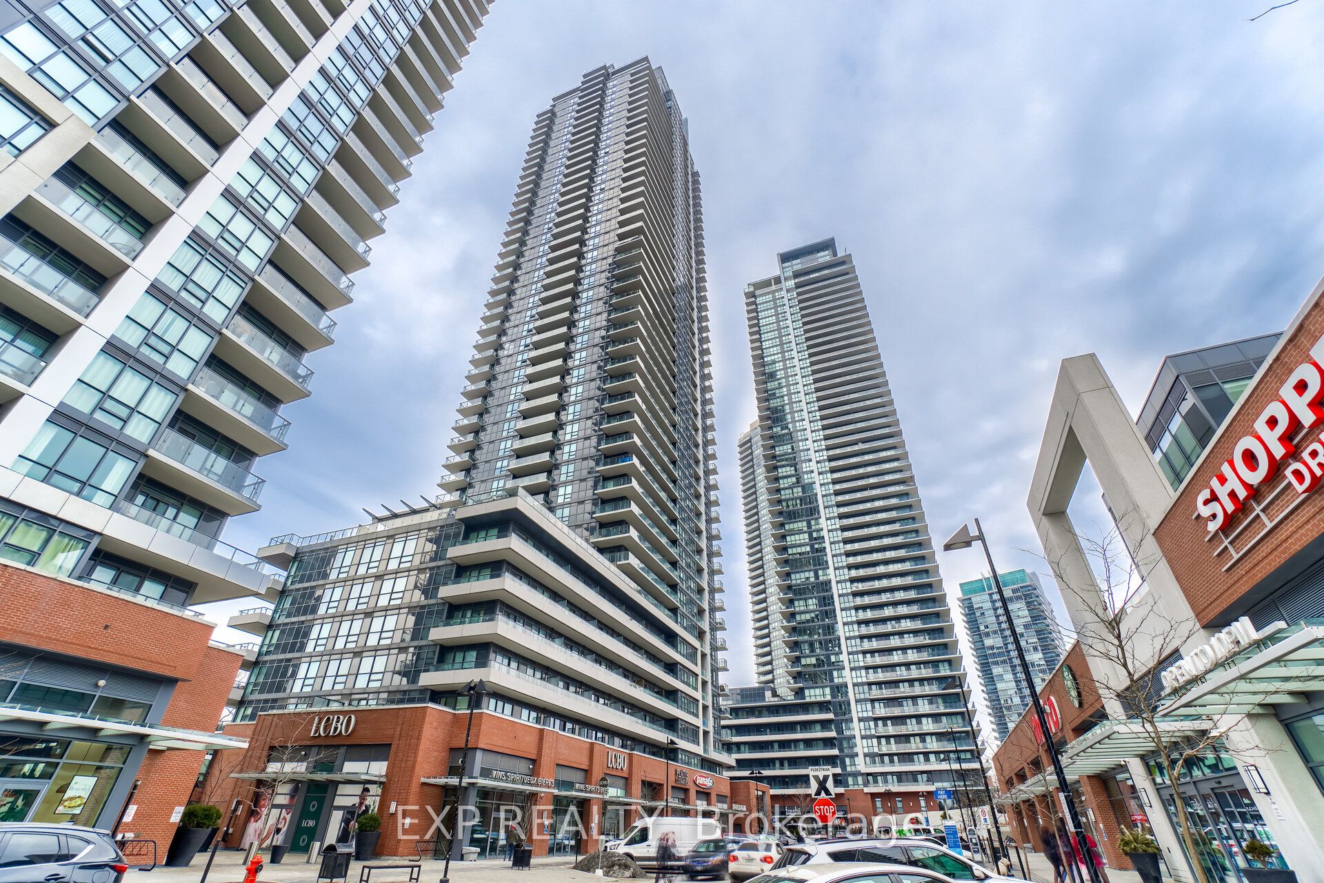 Residential Lease in Toronto W06 4