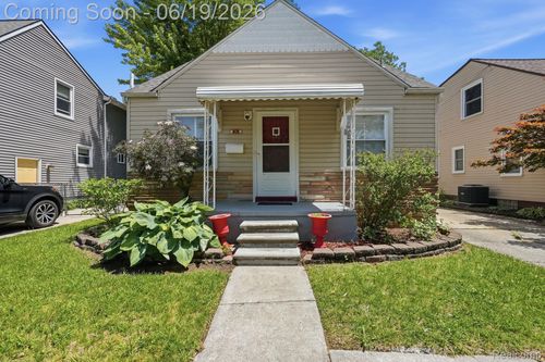 808 N Edison Ave, Royal Oak, MI, 48067-2121 | Card Image