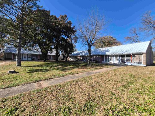 407 W Main St, Toronto, KS, 66777-3208 | Card Image