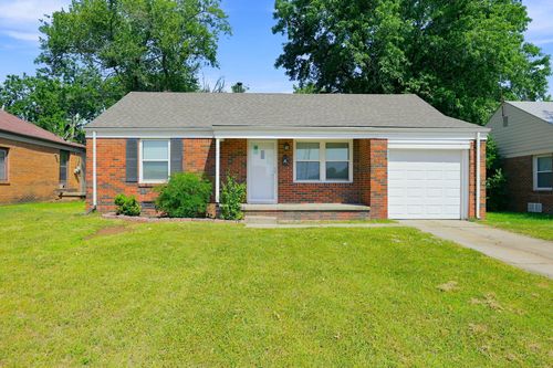 641 S Apache Dr, Wichita, KS, 67207-2115 | Card Image