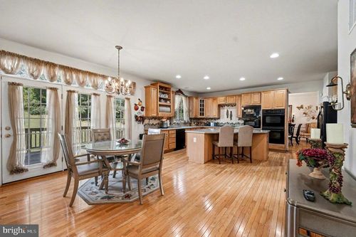 3320 Mccorkle Ct, TRIANGLE, VA, 22172-2327 | Card Image