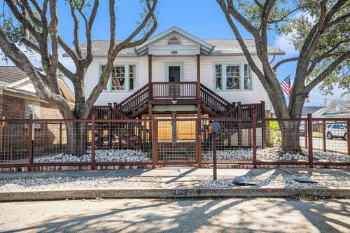 4919 Austin Dr, Galveston, TX, 77551-4532 | Card Image