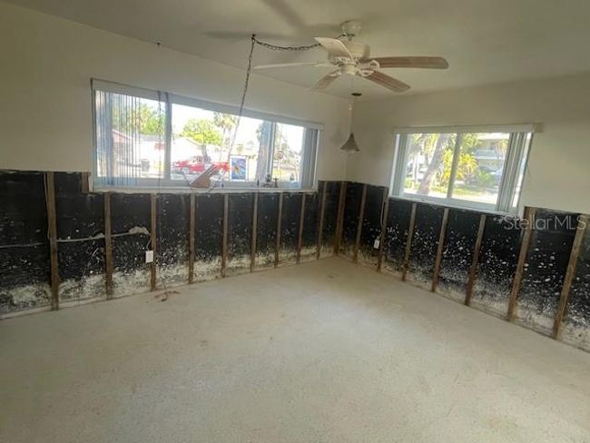 5365 Dover St Ne, House other with 3 bedrooms, 2 bathrooms and null parking in St Petersburg FL | Image 10