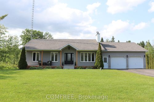 1145 Du Golf Rd, Clarence Creek, ON, K0A1N0 | Card Image