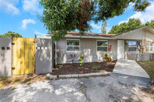 8805 Plum Grove Ct, TAMPA, FL, 33634-1076 | Card Image