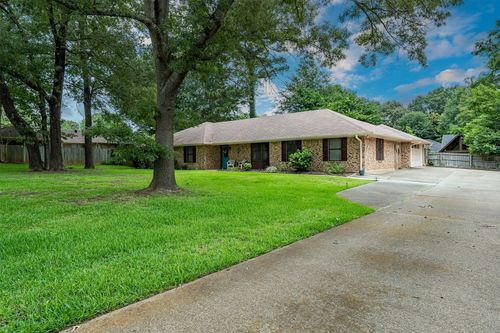 354 Royal Cir, Whitehouse, TX, 75791-5792 | Card Image