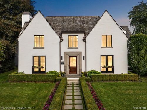 956 Westwood Dr, Birmingham, MI, 48009-1162 | Card Image