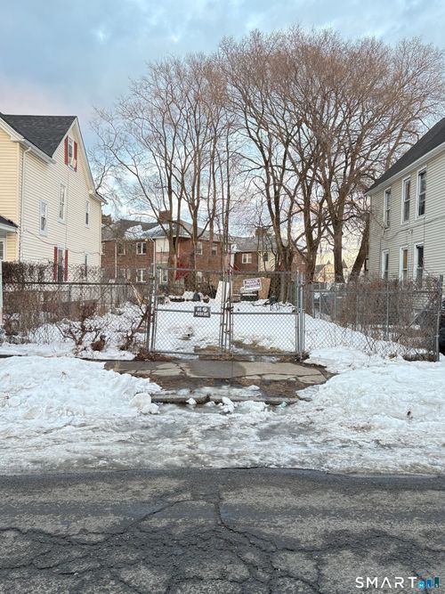 202-204 Hewitt St, Bridgeport, CT, 06607-1536 | Card Image