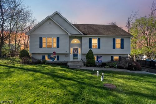 24 Reigler Rd, Hewitt, NJ, 07421-1734 | Card Image