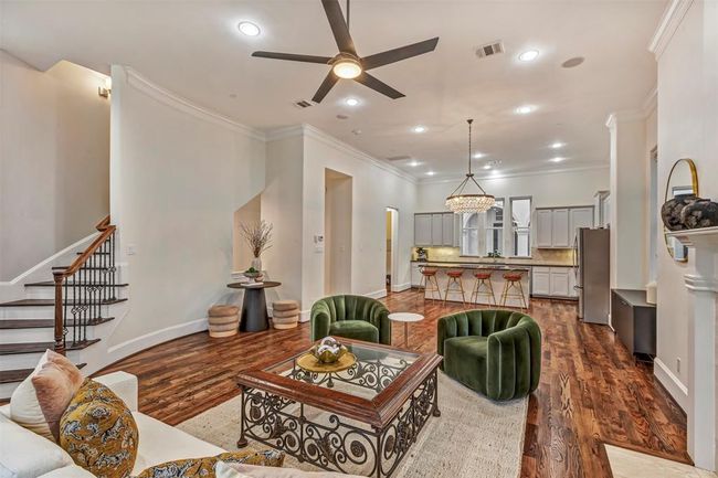1818 Dart St, House other with 3 bedrooms, 5 bathrooms and 2 parking in Houston TX | Image 13