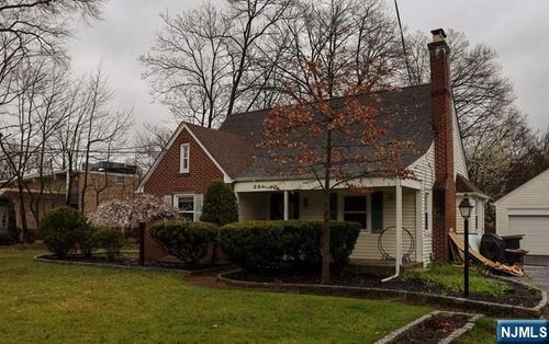 664 Harrington St, Hillsdale, NJ, 07642 | Card Image