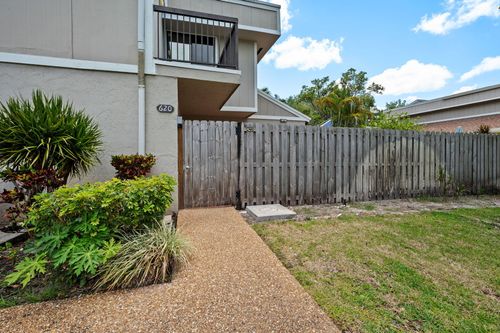 620 Commodore Dr, Plantation, FL, 33325-2105 | Card Image