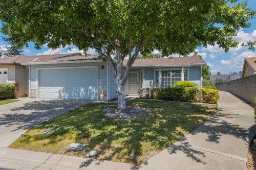 7313 Sunshire Lane, Sacramento, CA, 95828 | Card Image