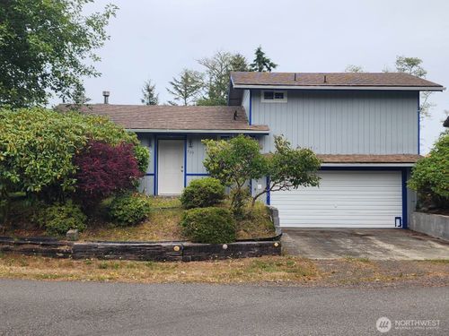 706 Wakina Loop Se, Ocean Shores, WA, 98569-9646 | Card Image