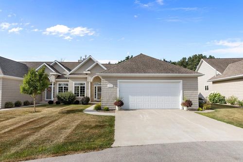 1739 Remington Ridge Way, LEDGEVIEW, WI, 54115 | Card Image