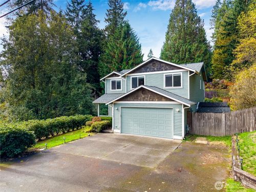 15606 Cascadian Way, Bothell, WA, 98012-5928 | Card Image