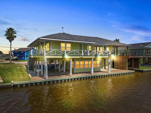 6 Trout Ln, Freeport, TX, 77541-7914 | Card Image
