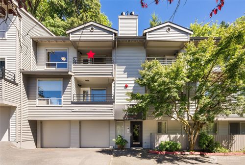 210-3540 Lake Washington Blvd Se, Bellevue, WA, 98006-1159 | Card Image