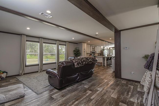 5624 Wickwillow Ln, House other with 3 bedrooms, 2 bathrooms and null parking in Alvin TX | Image 8