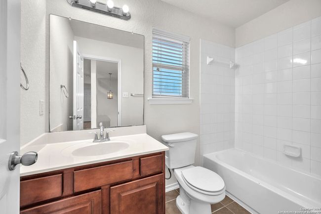 Secondary Bathroom | Image 20