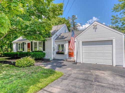 7 Manor Rd, Auburn, MA, 01501-3138 | Card Image