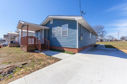 115 Carson St, Jackson, TN, 38301-7050 | Card Image