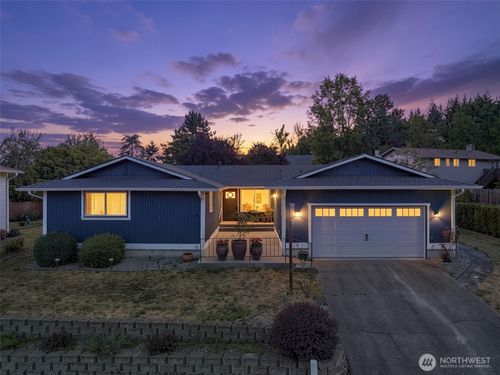 914 S 30th Pl, Renton, WA, 98055-5030 | Card Image