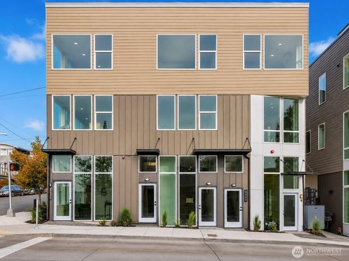 c-800 23rd Ave S, Seattle, WA, 98144-3022 | Card Image