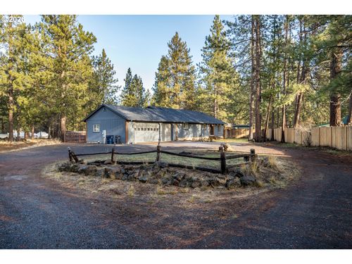 18870 Tuscarora Ln, Bend, OR, 97702-7922 | Card Image