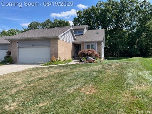 5366 Warwick Trl, Grand Blanc, MI, 48439-9578 | Card Image