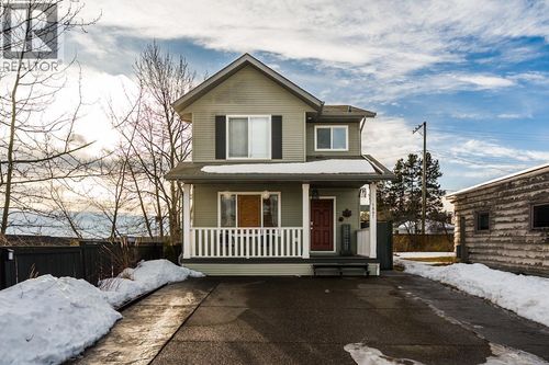 1807 12th Ave, Prince George, BC, V2M1P8 | Card Image