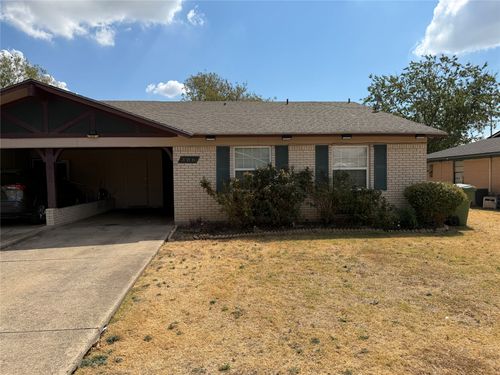 306 Evelyn Dr, Garland, TX, 75042-6723 | Card Image