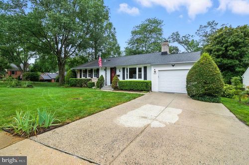 4217 Willow Woods Dr, Annandale, VA, 22003-3838 | Card Image