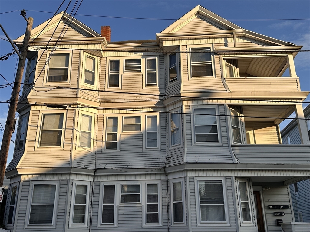 Residential Lease in Fall River