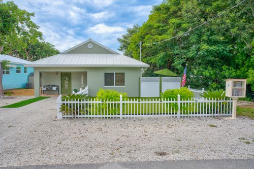 173 Hibiscus St, Tavernier, FL, 33070-2264 | Card Image