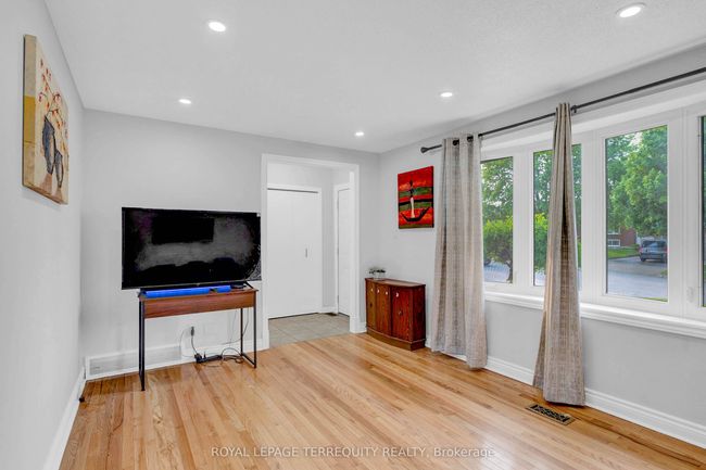 7 Anderson Dr, House other with 5 bedrooms, 2 bathrooms and 3 parking in Cambridge ON | Image 8