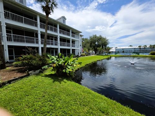 502-2210 Vista Del Sol Cir, Lutz, FL, 33558-5483 | Card Image