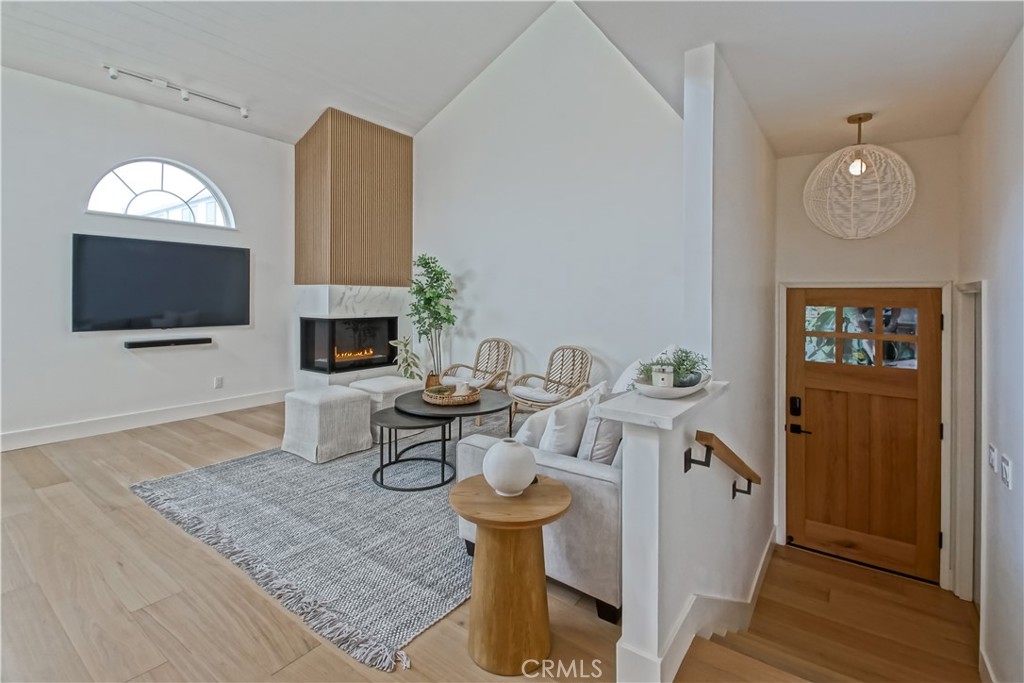 Residential Lease in Manhattan Beach 3