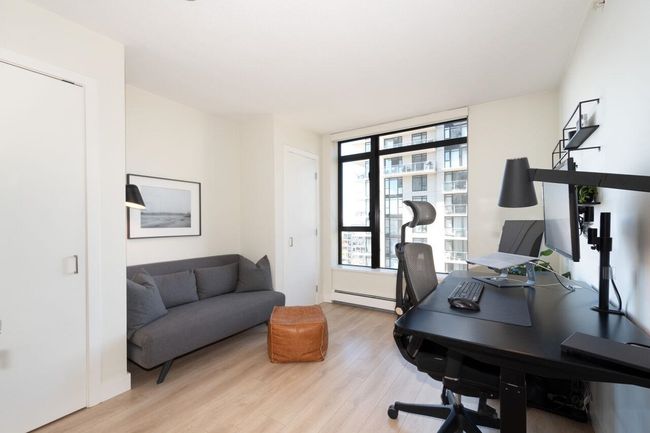 806 - 155 W 1 St Street, Condo with 2 bedrooms, 2 bathrooms and 1 parking in North Vancouver BC | Image 20